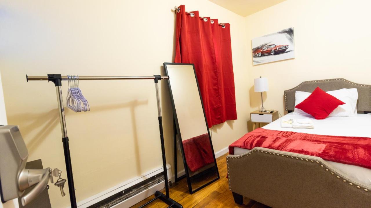 Appartamento Deluxe Twin Size Bed-red On The 1st Fl In Elmhurst Ny